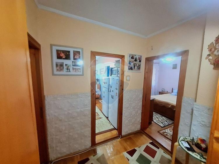Apartament cu 2 camere decomandat în Est