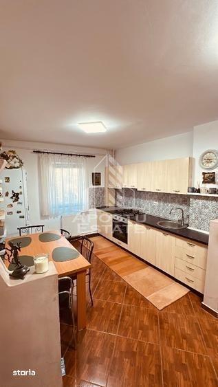 Apartament cu 2 camere nedecomandat în Ghiroda