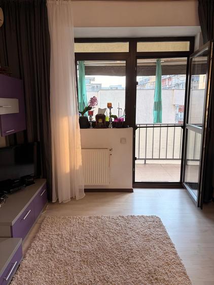 Apartament cu 2 camere decomandat în Iancului