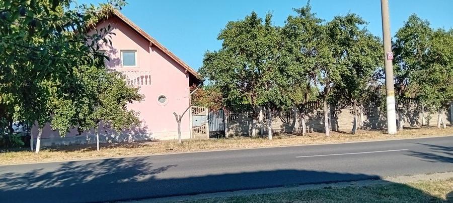 Casă cu 3 camere în Gării