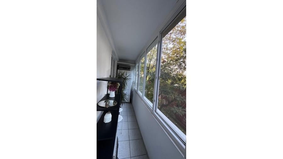 Apartament cu 2 camere semidecomandat în 1 Mai