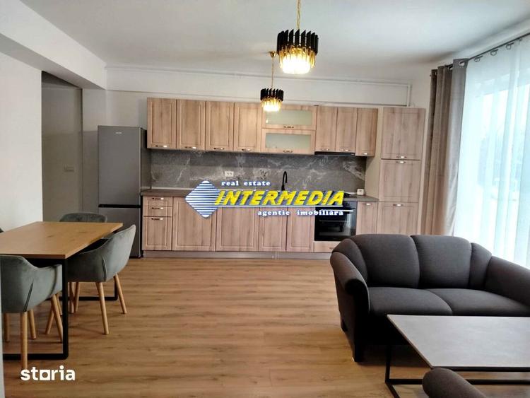 Apartament cu 3 camere decomandat, mobilat în Central