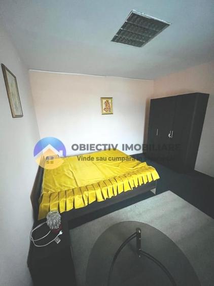 Casă cu 5 camere cu Teren 2189 Mp în Central