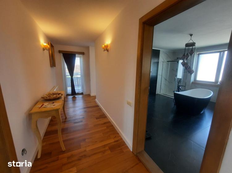 Casă cu 4 camere cu Teren 550 Mp în Mărtinești