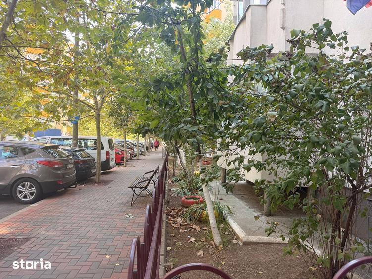Apartament cu 4 camere în Vitan