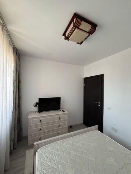Apartament cu 2 camere decomandat, mobilat în Roșu