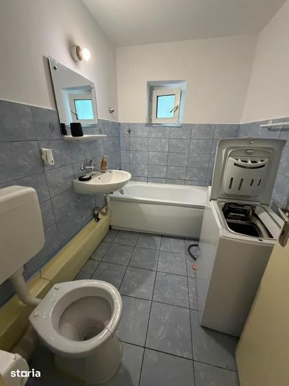 Apartament cu 3 camere decomandat în Rahova