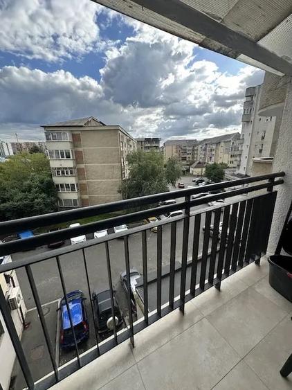 Apartament cu 4 camere decomandat în Ultracentral