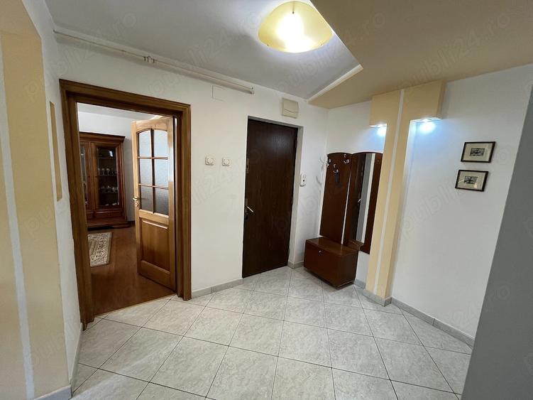 Apartament cu 4 camere decomandat, mobilat în Obor