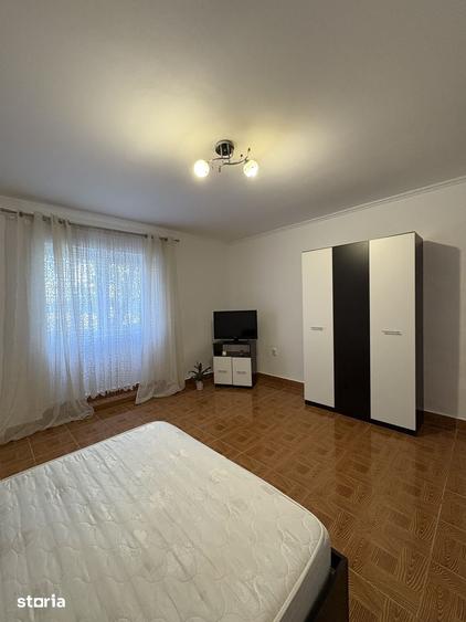 Casă cu 3 camere cu Teren 1000 Mp în Central