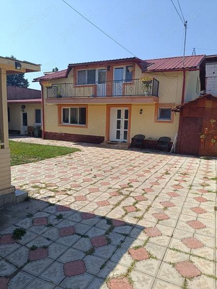 Casă cu 5 camere în Hunedoara