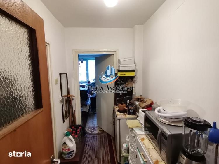 Apartament cu 4 camere semidecomandat în Nord