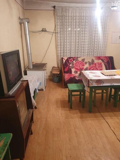 Casă cu 3 camere în Satu Nou