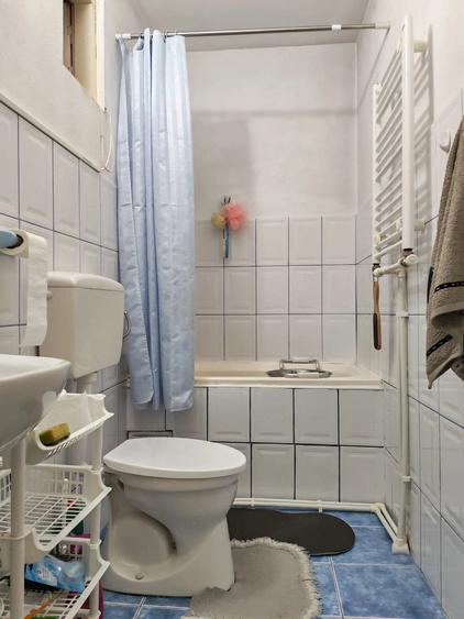 Casă cu Teren 1000 Mp în Central