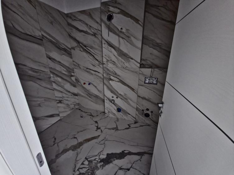 Apartament cu 2 camere decomandat în Tomis Plus