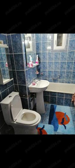 Apartament cu 3 camere decomandat în Poiana