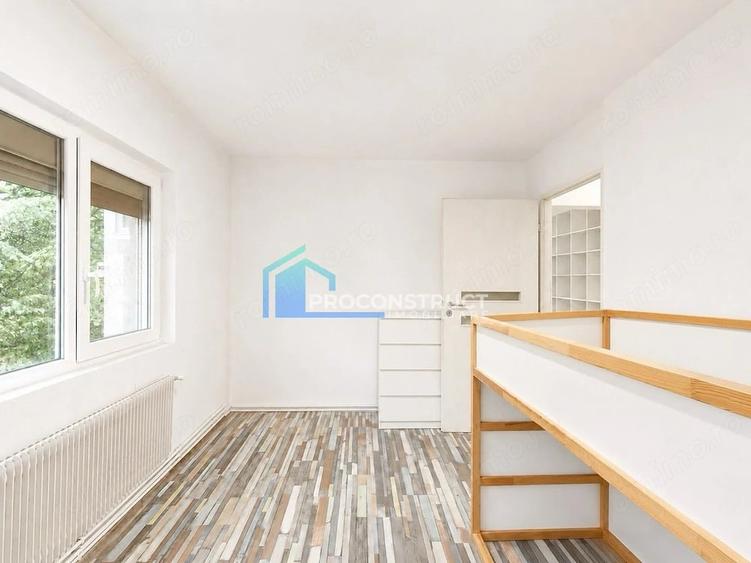Apartament cu 3 camere semidecomandat în Blașcovici