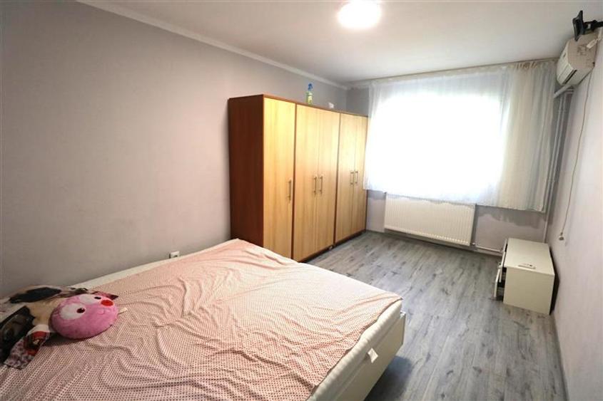 Apartament cu 3 camere decomandat în Dacia