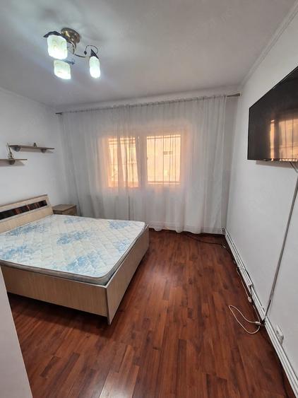 Apartament cu 2 camere decomandat în Micro 17