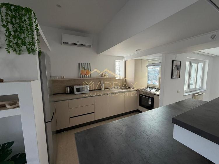 Apartament cu 4 camere decomandat, mobilat în Cotroceni