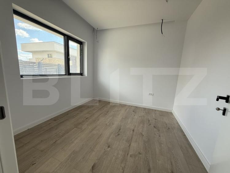 Duplex cu 4 camere cu Canalizare în Aninoasa
