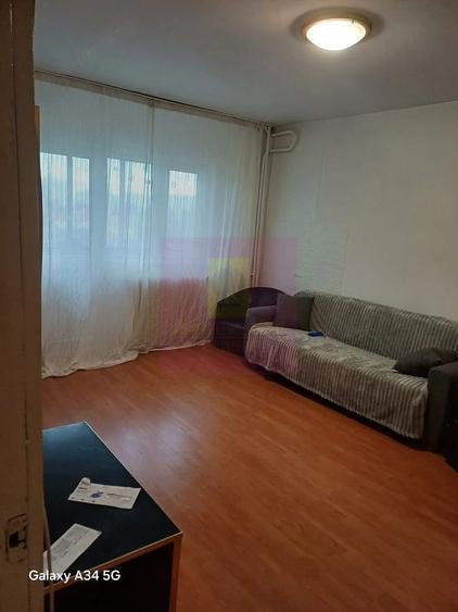 Apartament cu 2 camere semidecomandat în Uverturii