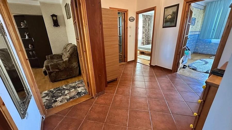 Apartament cu 4 camere decomandat în Păcurari