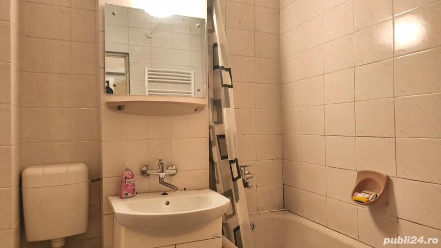 Apartament cu 3 camere decomandat în 22 Decembrie