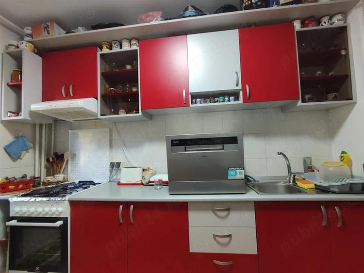 Apartament cu 2 camere semidecomandat, mobilat în Girocului