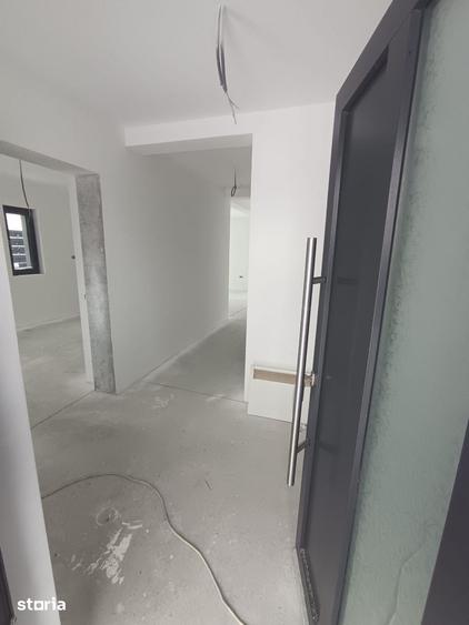 Casă cu 5 camere cu Teren 350 Mp în Șura Mică