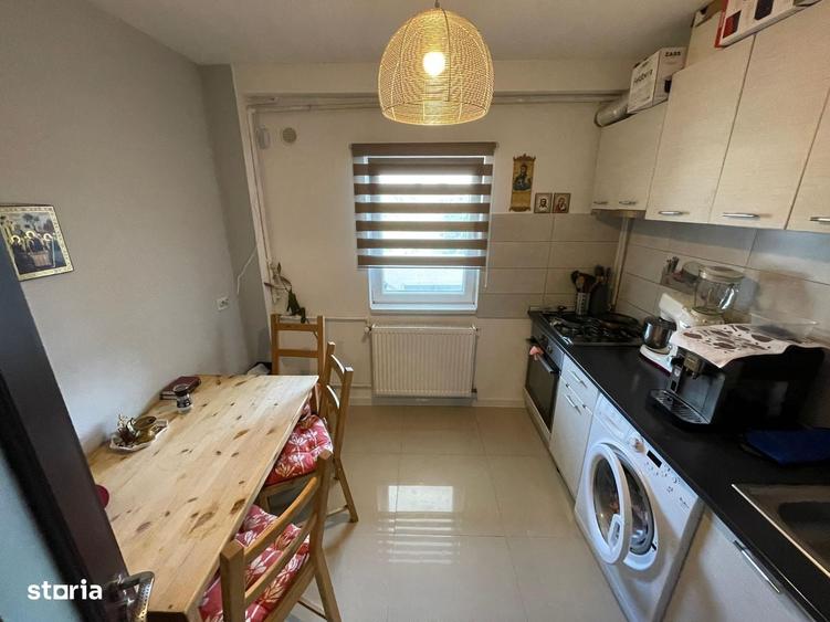 Apartament cu 2 camere decomandat în Central