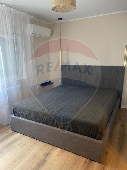 Apartament cu 2 camere decomandat, mobilat în Decebal