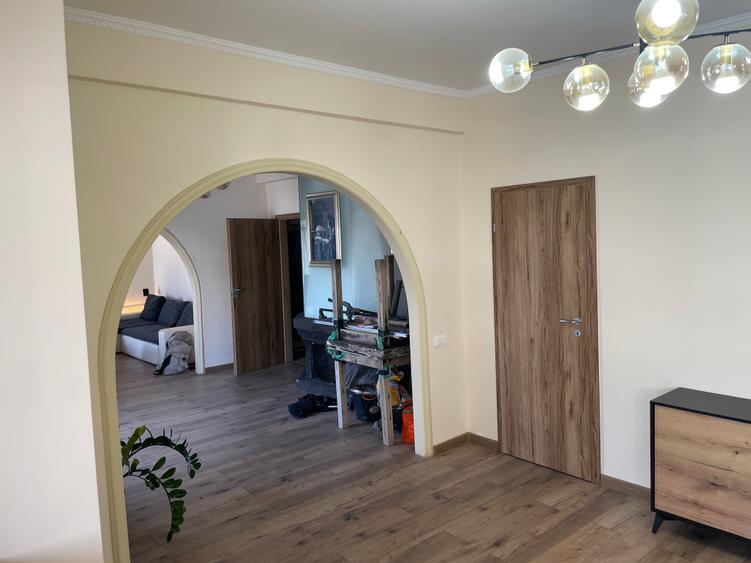 Apartament cu 2 camere semidecomandat în Batistei