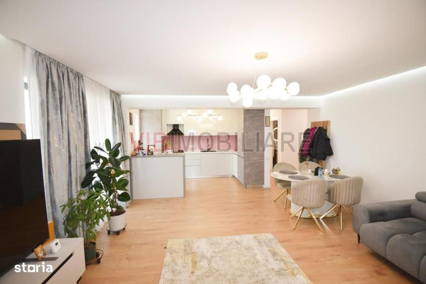 Apartament cu 3 camere decomandat în Străulești