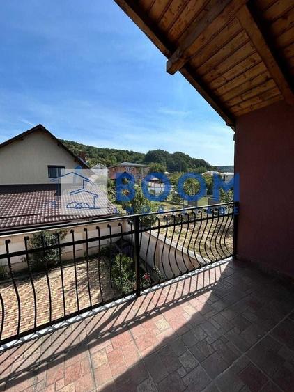 Casă individuală cu 5 camere cu Canalizare în Goranu