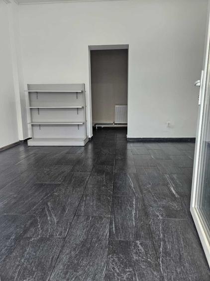 Spațiu comercial, de 32 mp, în Central