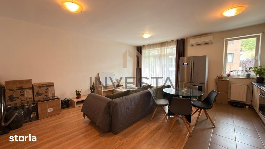Apartament cu 2 camere decomandat în Gruia