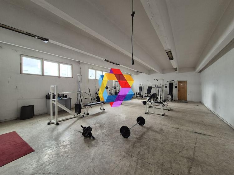 Spațiu comercial, de 1,250 mp, în Bartolomeu