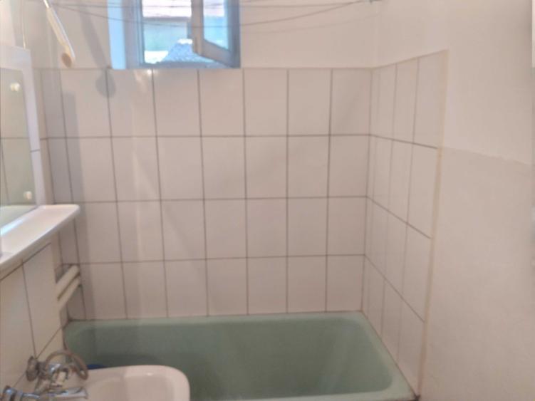 Apartament cu 2 camere decomandat în Mărășești