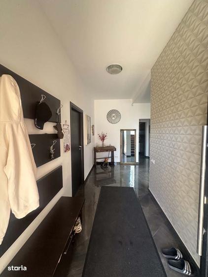 Casă cu 4 camere decomandat în Lucian Blaga