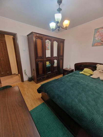 Apartament cu 2 camere decomandat în Runcu