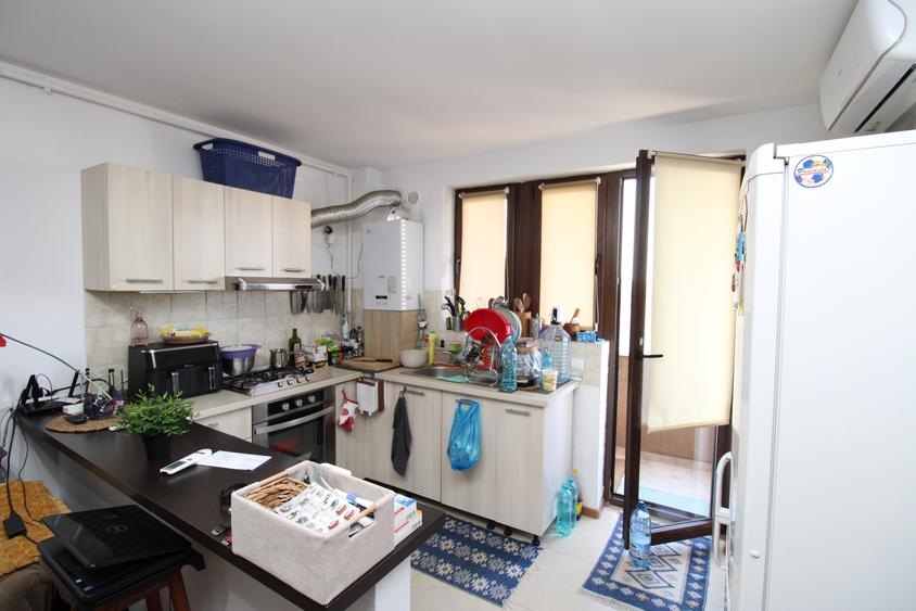 Apartament cu 2 camere semidecomandat în Prelungirea Ghencea