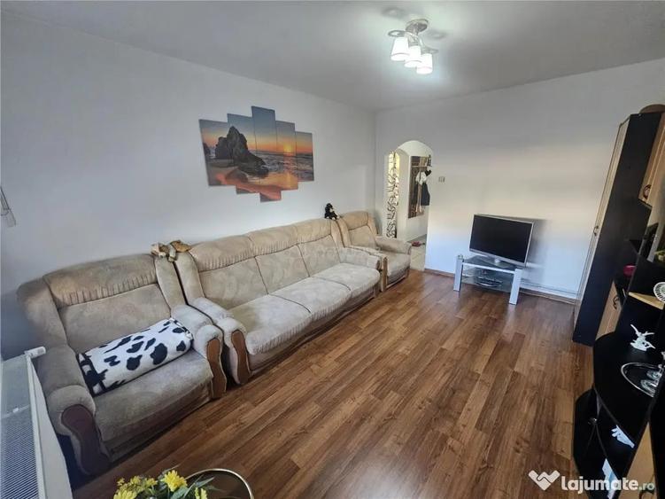 Apartament cu 2 camere decomandat în Calea Caransebeșului