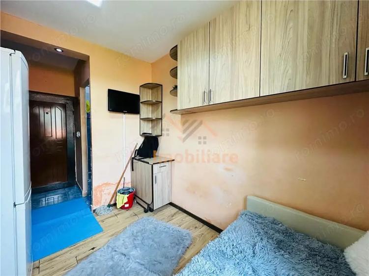 GARSONIERA , ETAJ 3, ZONA ROGERIUS, STRADA ALUMINEI - 4