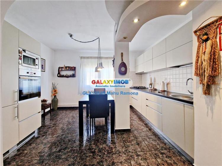 Apartament cu 3 camere decomandat, mobilat în Panduri