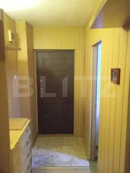 Apartament cu 2 camere semidecomandat, mobilat în Micro 11