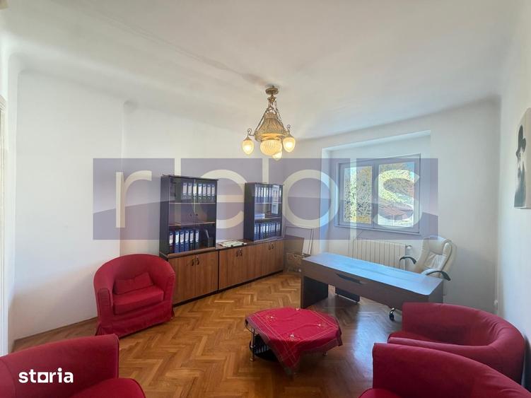 Apartament cu 3 camere, mobilat în Ștefan cel Mare