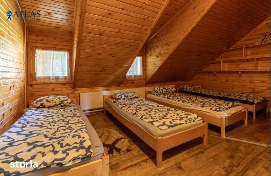 Casă cu 9 camere cu Teren 2600 Mp în Brăduț