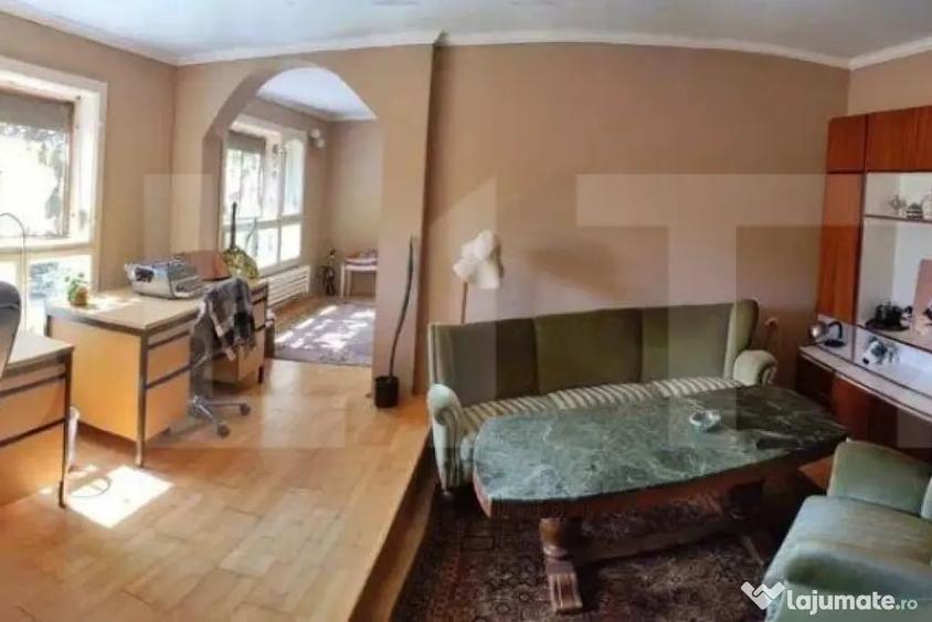 Casă cu 7 camere cu Teren 330 Mp în Burdea