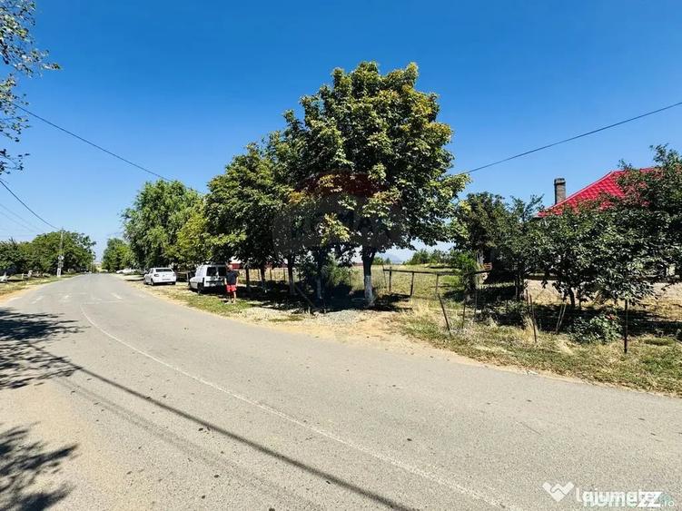 Teren de 2841 mp, în Apateu